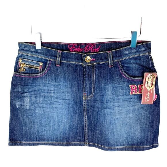 Echo‎ Red Juniors Mini Jean Skirt w/ Patches NWT - Picture 1 of 12